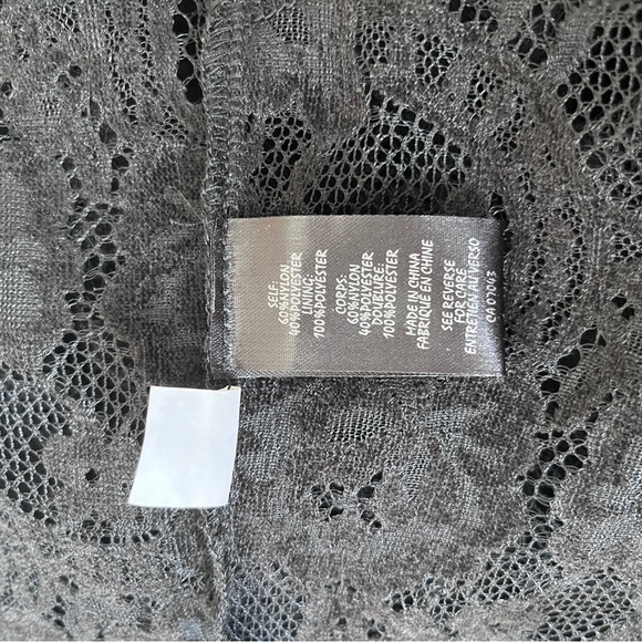 BNWT Black Lace Longsleeve Mockneck Top with Tank Top 👚 - Picture 6 of 6